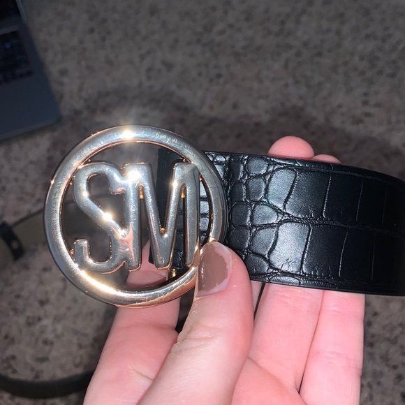A Steve Madden belt - Picture 3 of 3